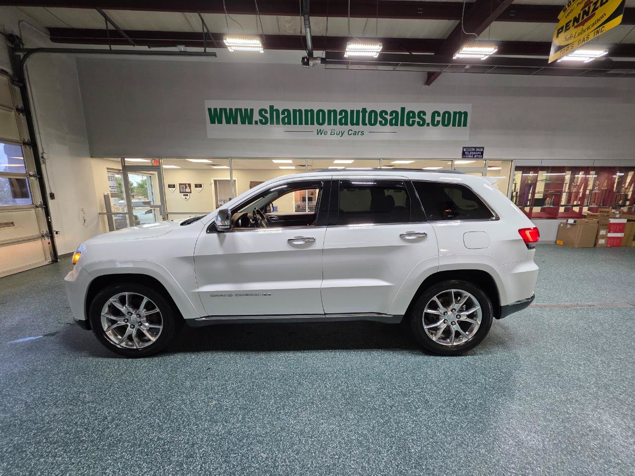 Used 2015 Jeep Grand Cherokee Summit AWD/4WD image 11