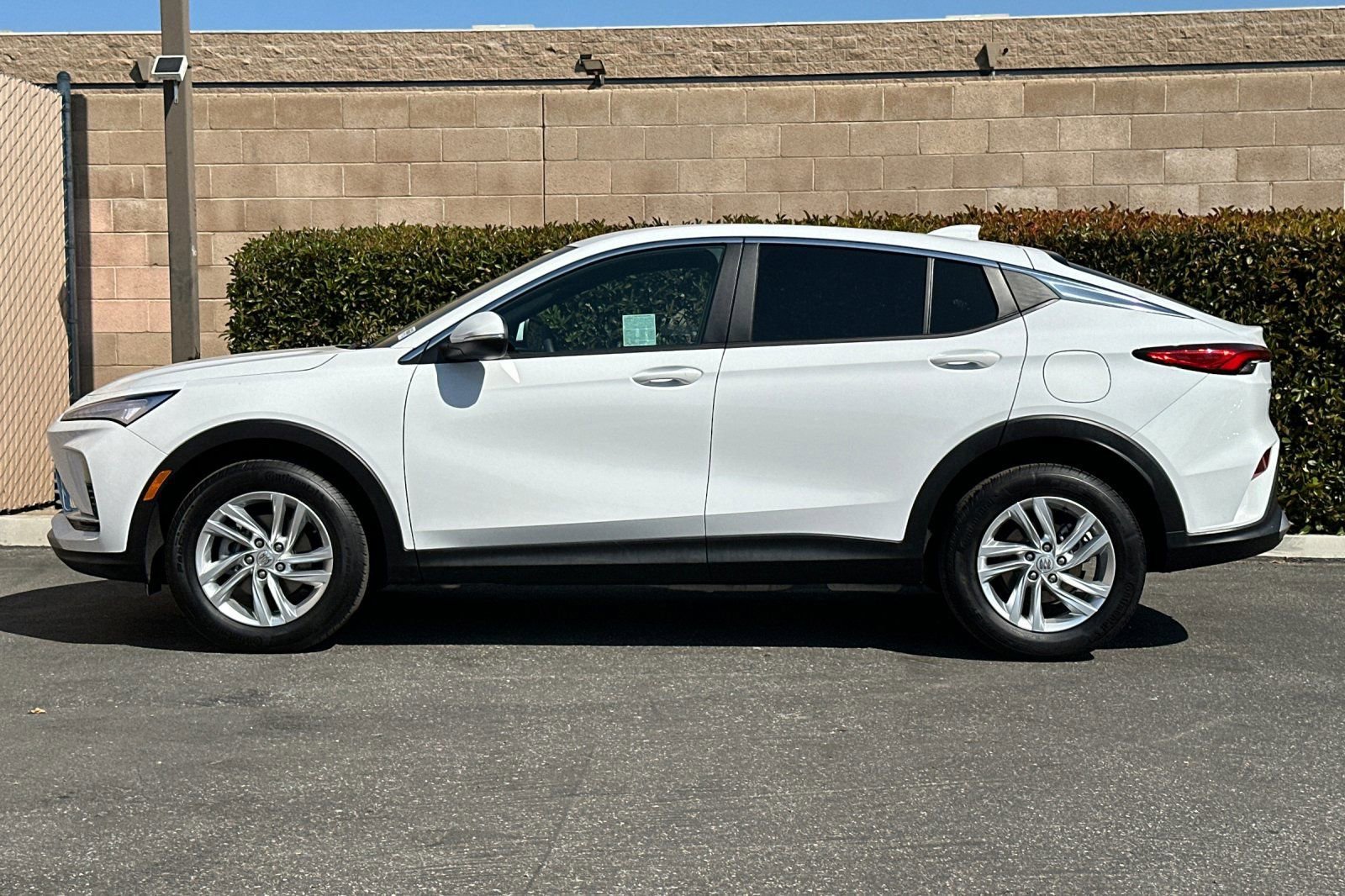 Certified 2025 Buick Envista Preferred image 7