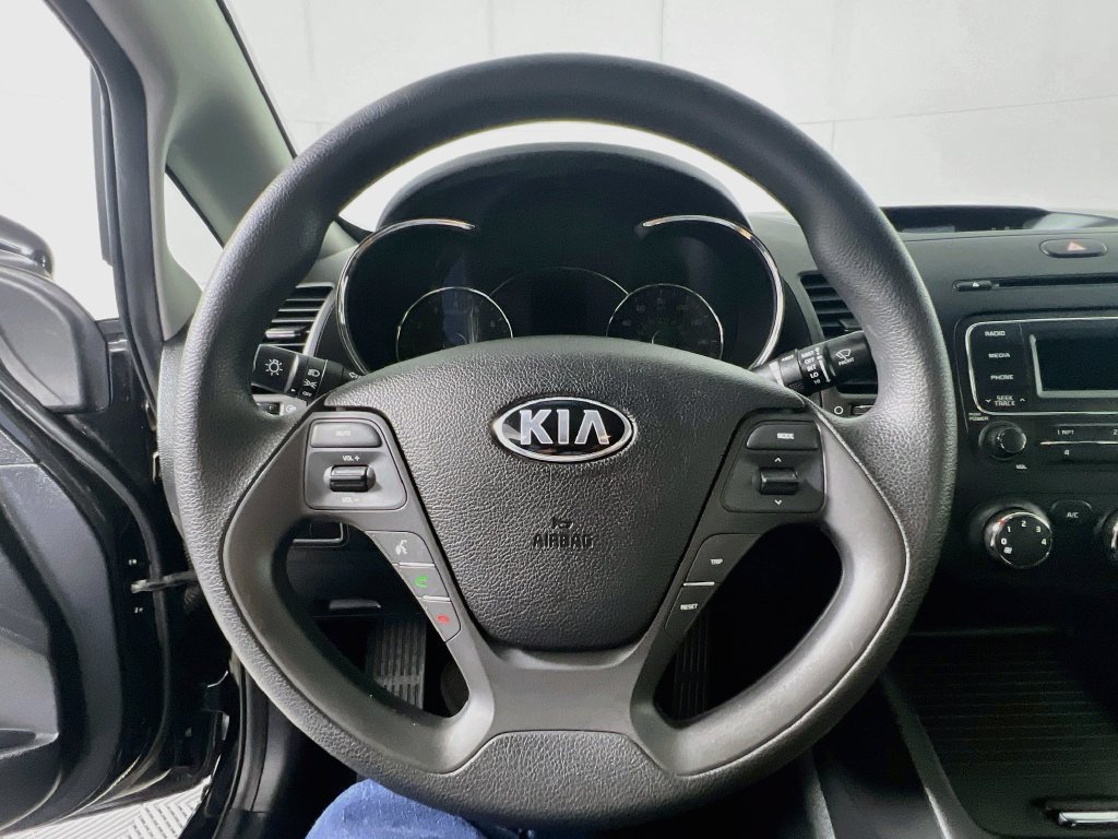 Used 2016 Kia Forte LX FWD image 11