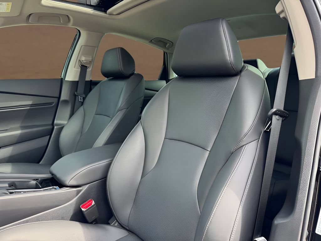 Used 2025 Honda Accord EX-L image 12