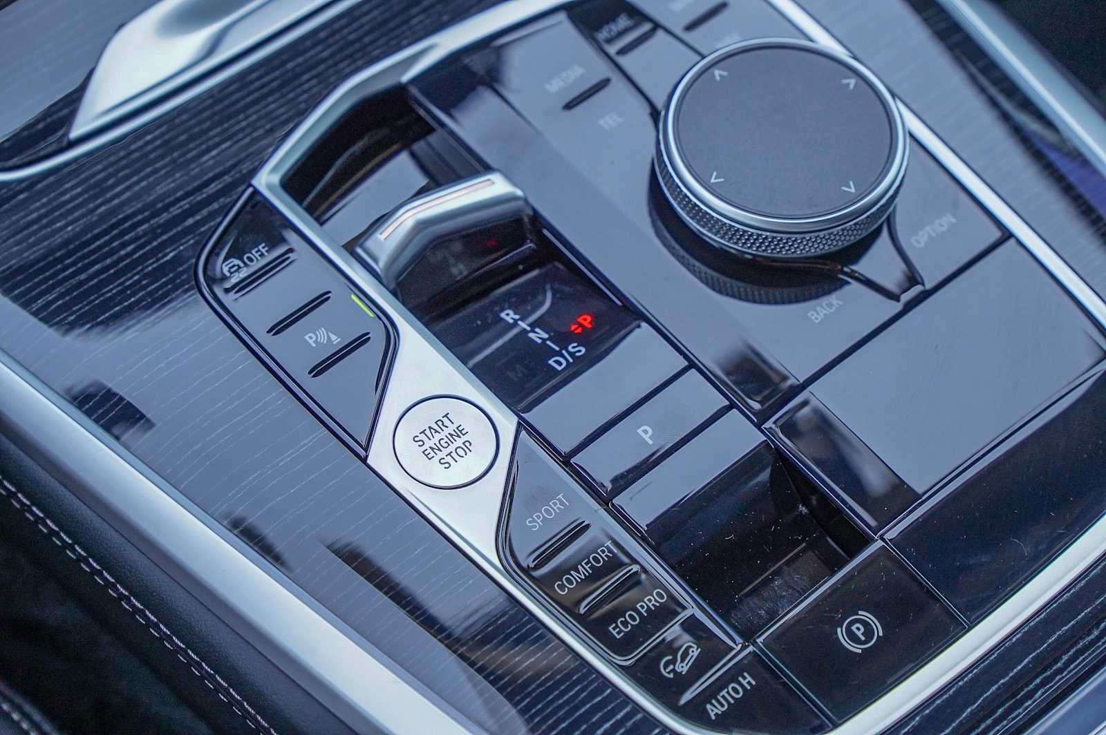 Used 2026 BMW X5 xDrive40i w/ M Sport Package image 23