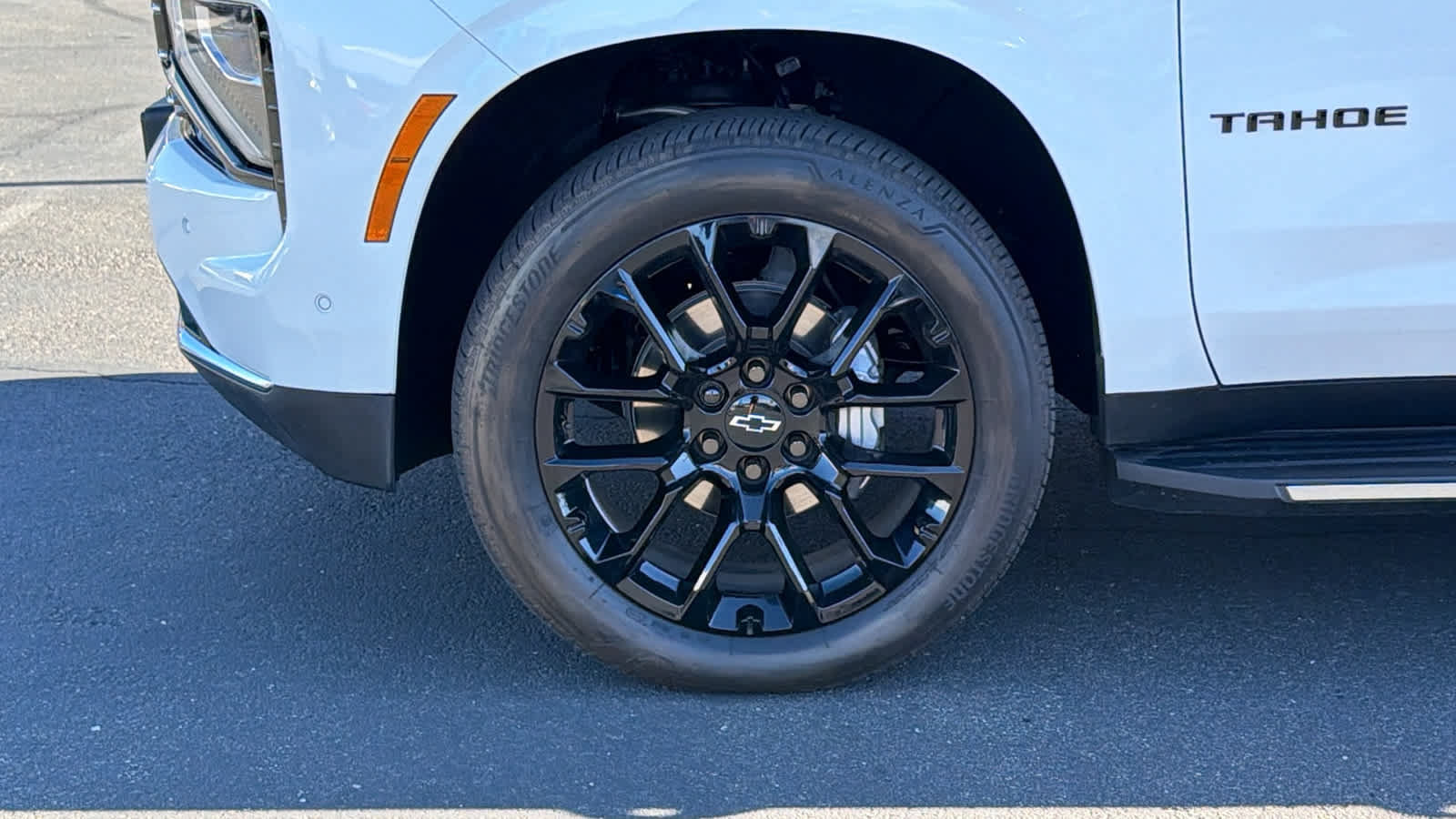 Used 2025 Chevrolet Tahoe LT w/ Comfort Package AWD/4WD image 9
