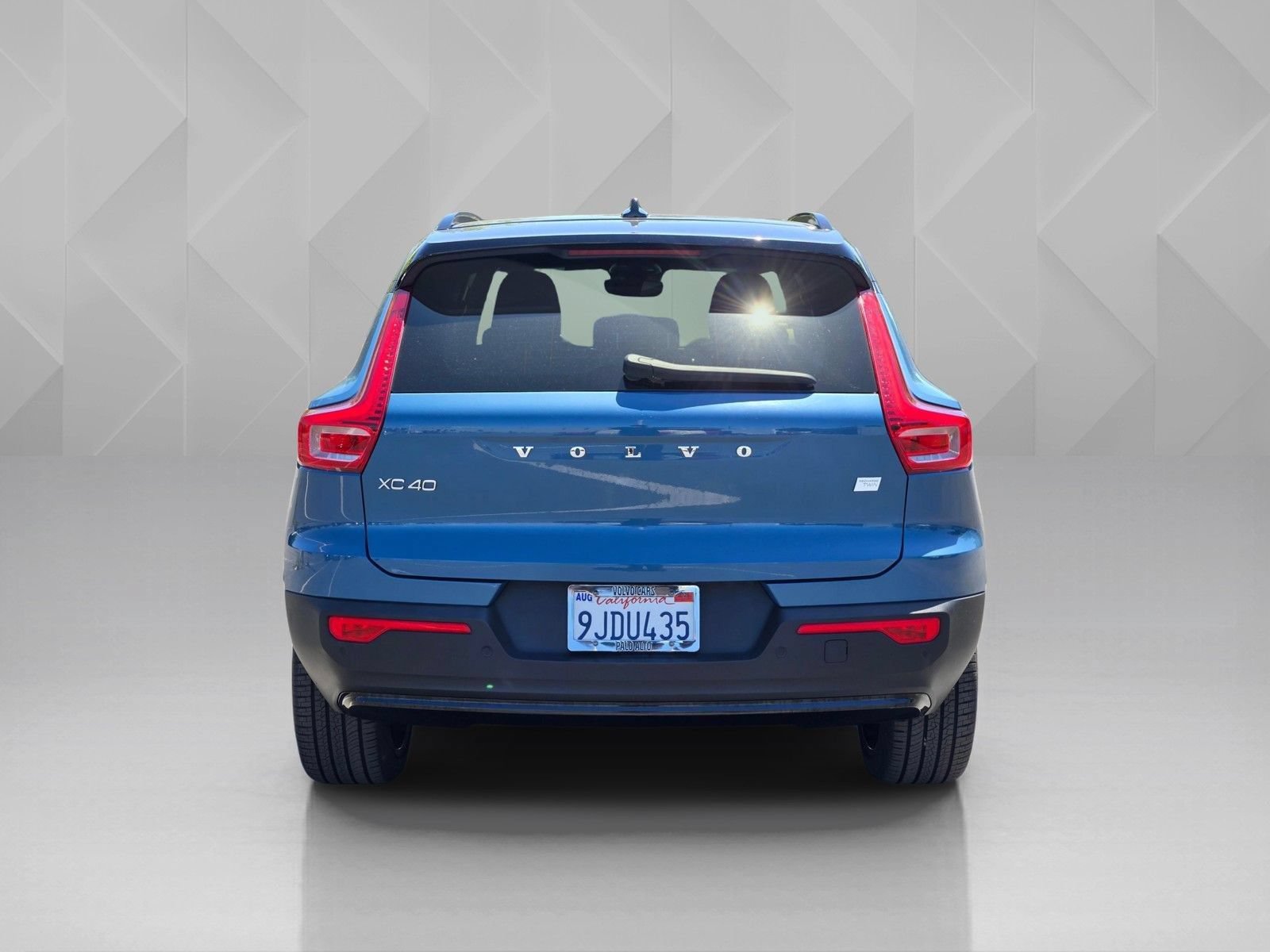 Certified 2023 Volvo XC40 Recharge Ultimate AWD/4WD image 7
