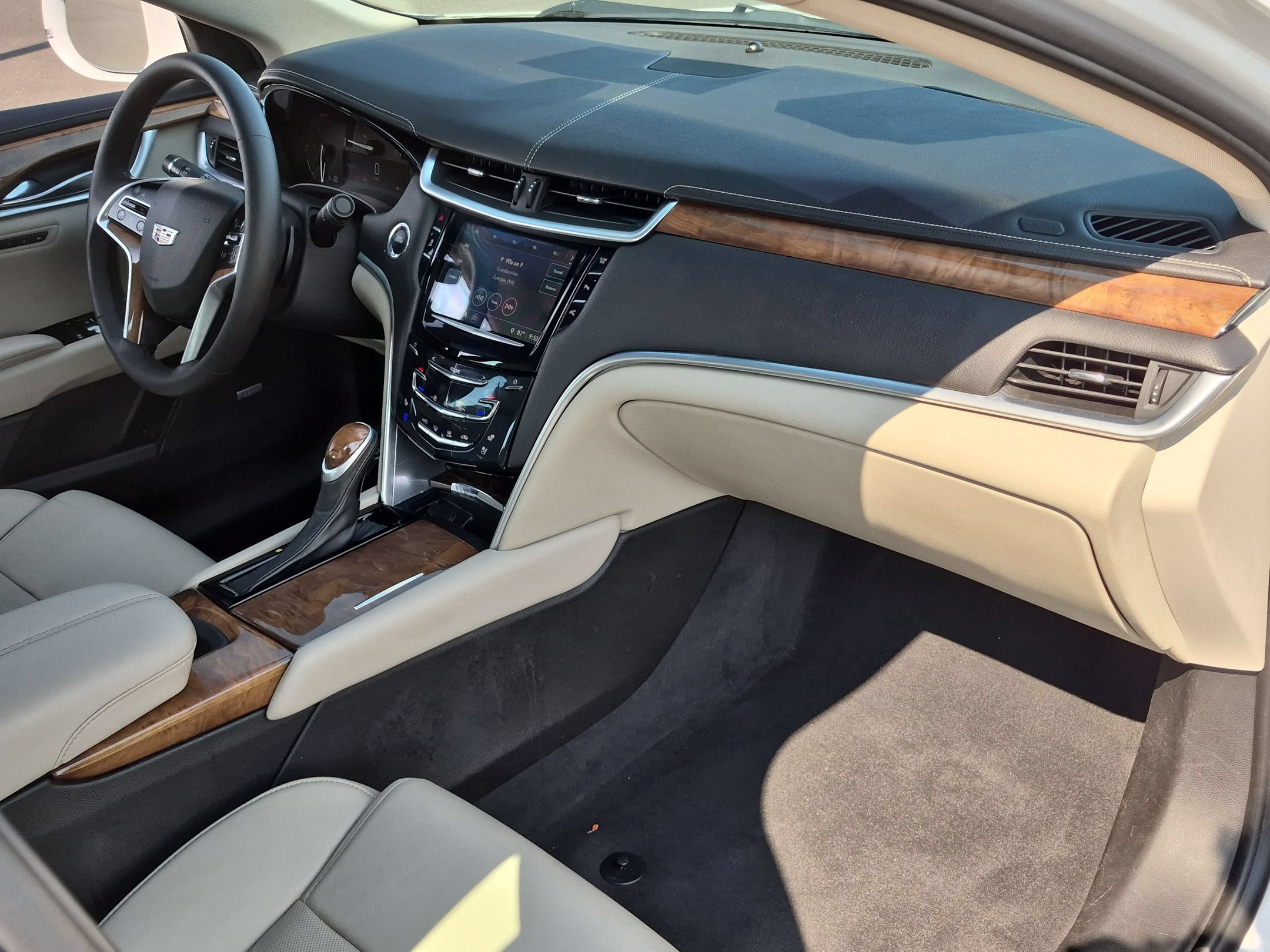 Certified 2018 Cadillac XTS Luxury FWD image 27