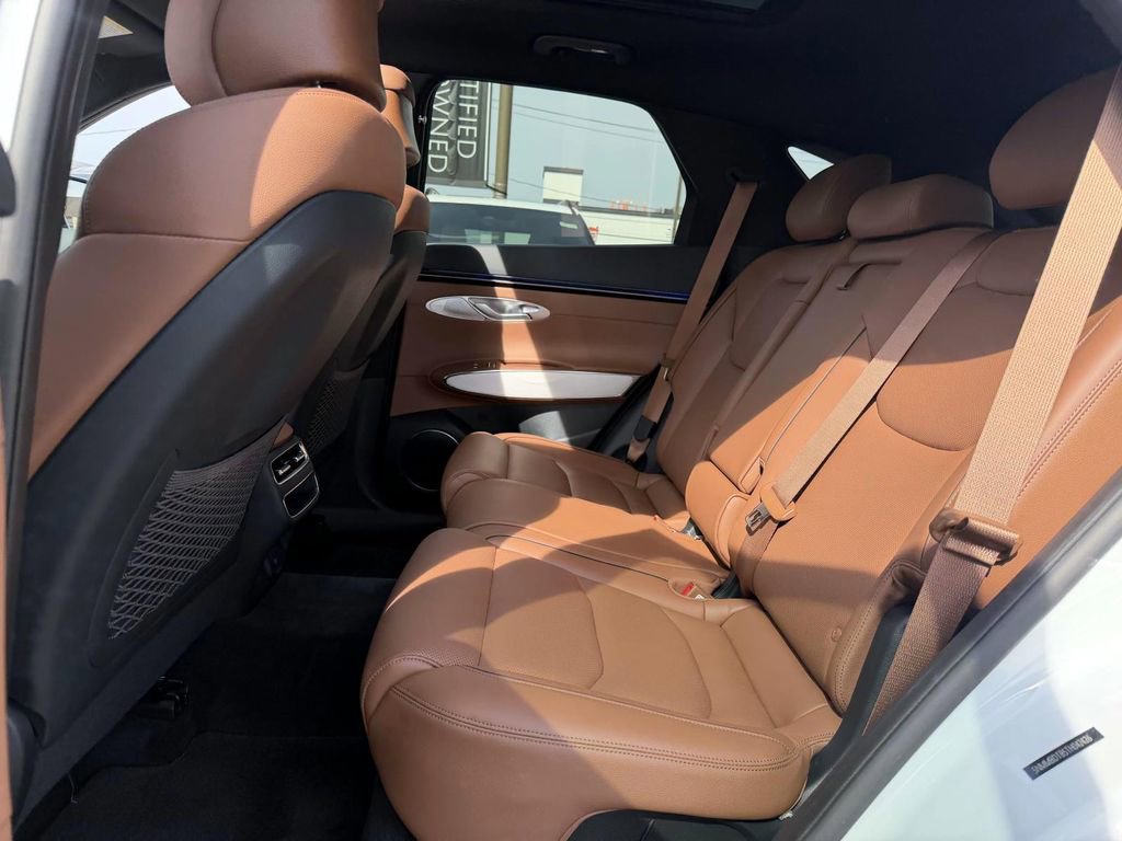 Used 2026 Genesis GV70 2.5T Advanced image 15