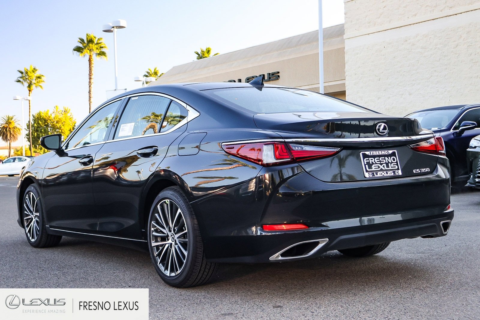 New 2025 Lexus ES 350 w/ Premium Package image 4