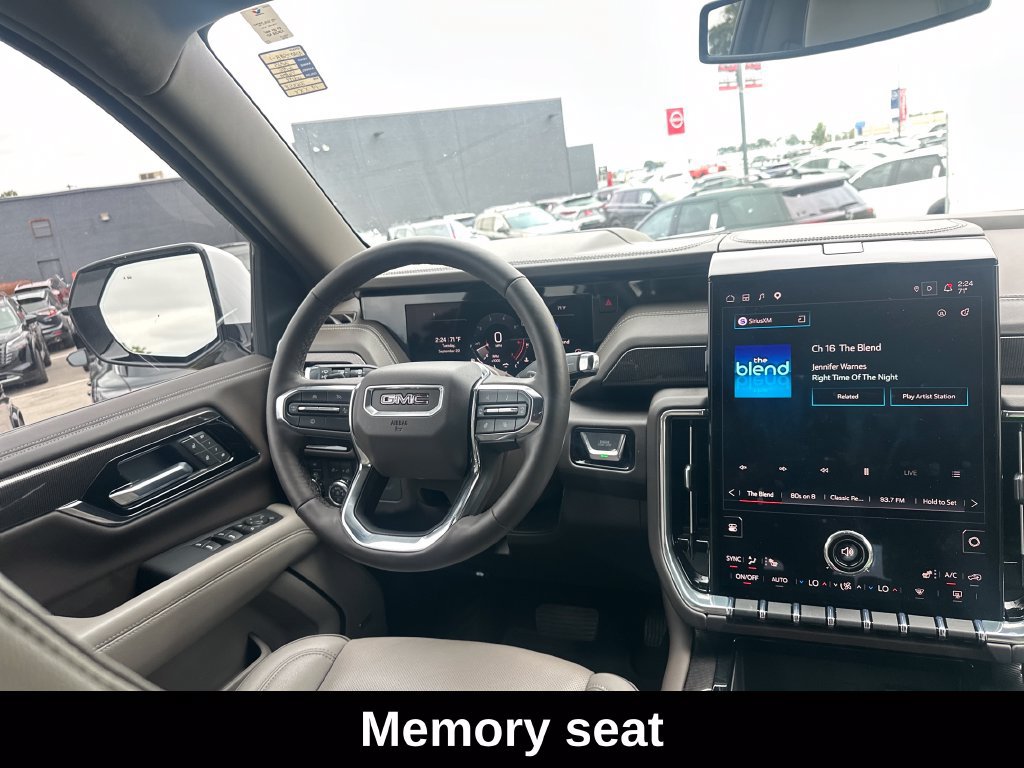Used 2025 GMC Yukon Elevation AWD/4WD image 15