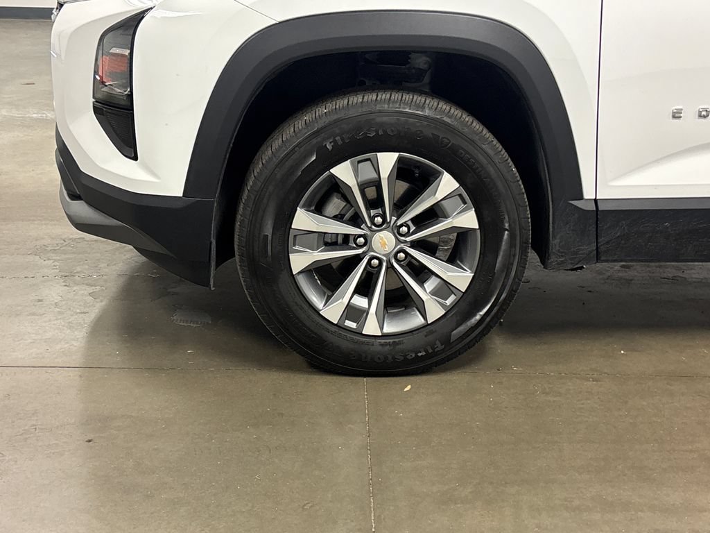 Used 2026 Chevrolet Equinox LT FWD image 11