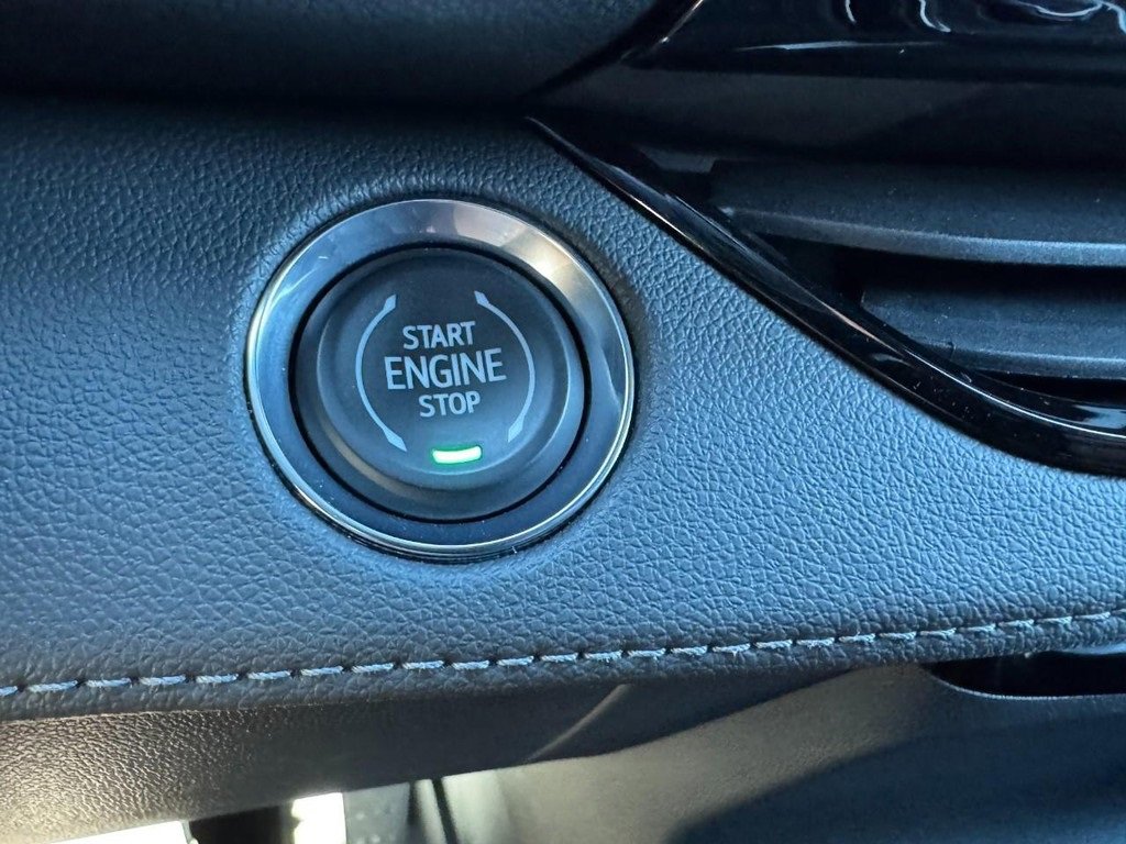 Used 2026 Buick Enclave Preferred w/ Power Package image 24