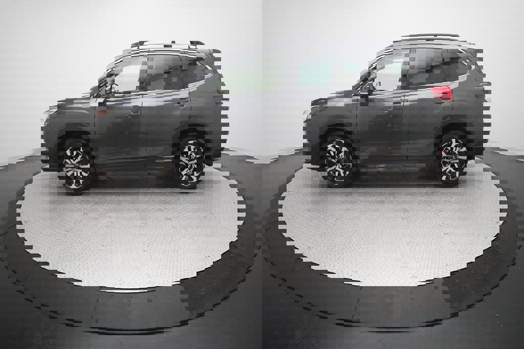 Used 2022 Subaru Forester Limited image 25