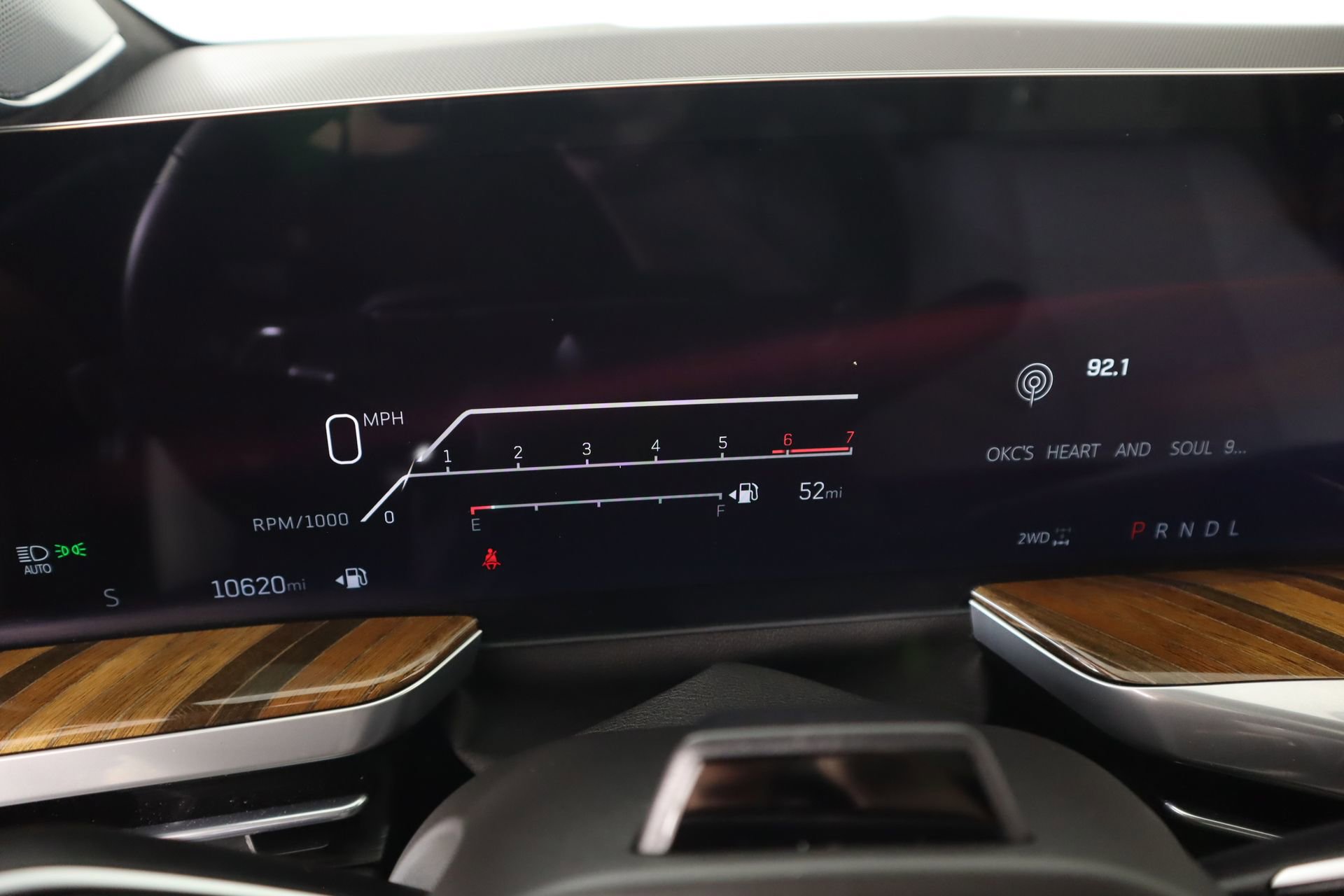 Used 2025 Cadillac Escalade Sport Platinum image 4