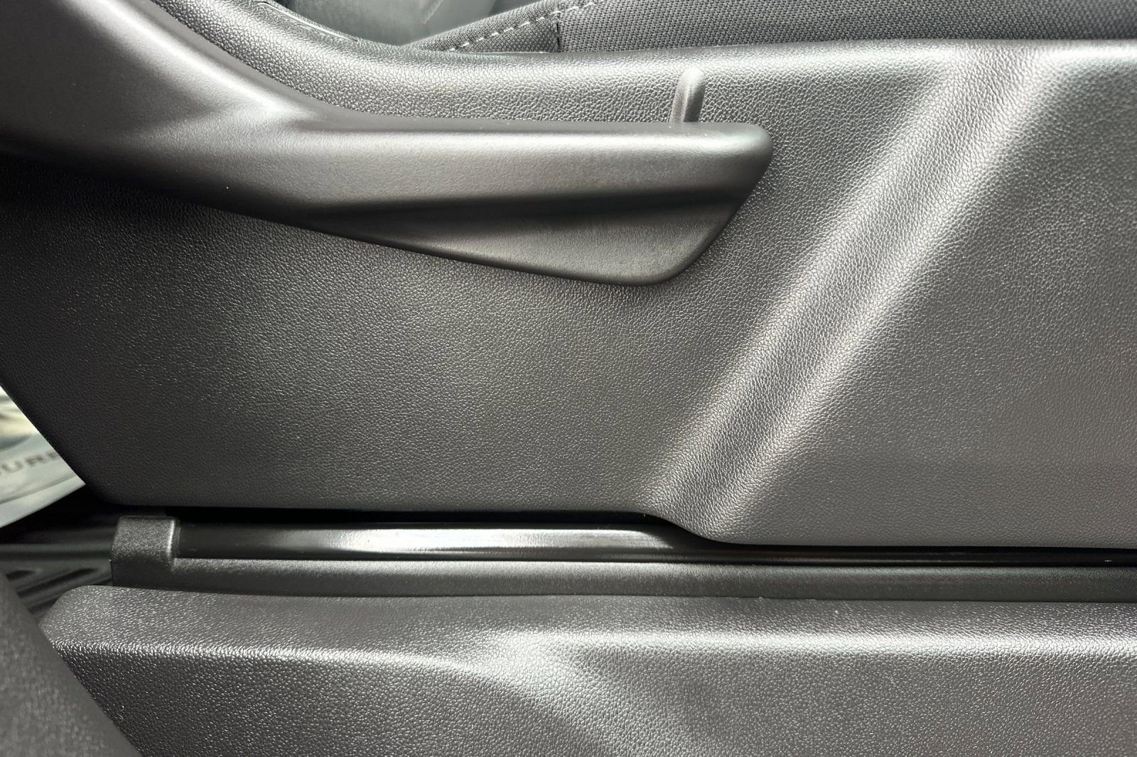 Used 2025 Chevrolet Silverado 1500 Custom image 23