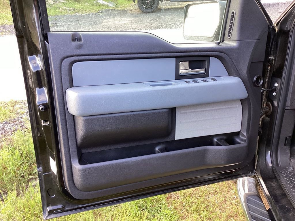 Used 2012 Ford F150 STX w/ Trailer Tow Pkg image 9