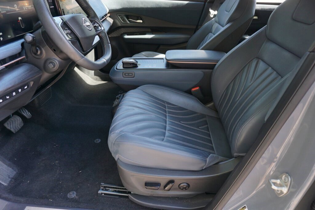 Certified 2024 Nissan Ariya PLATINUM+ e-4ORCE image 31