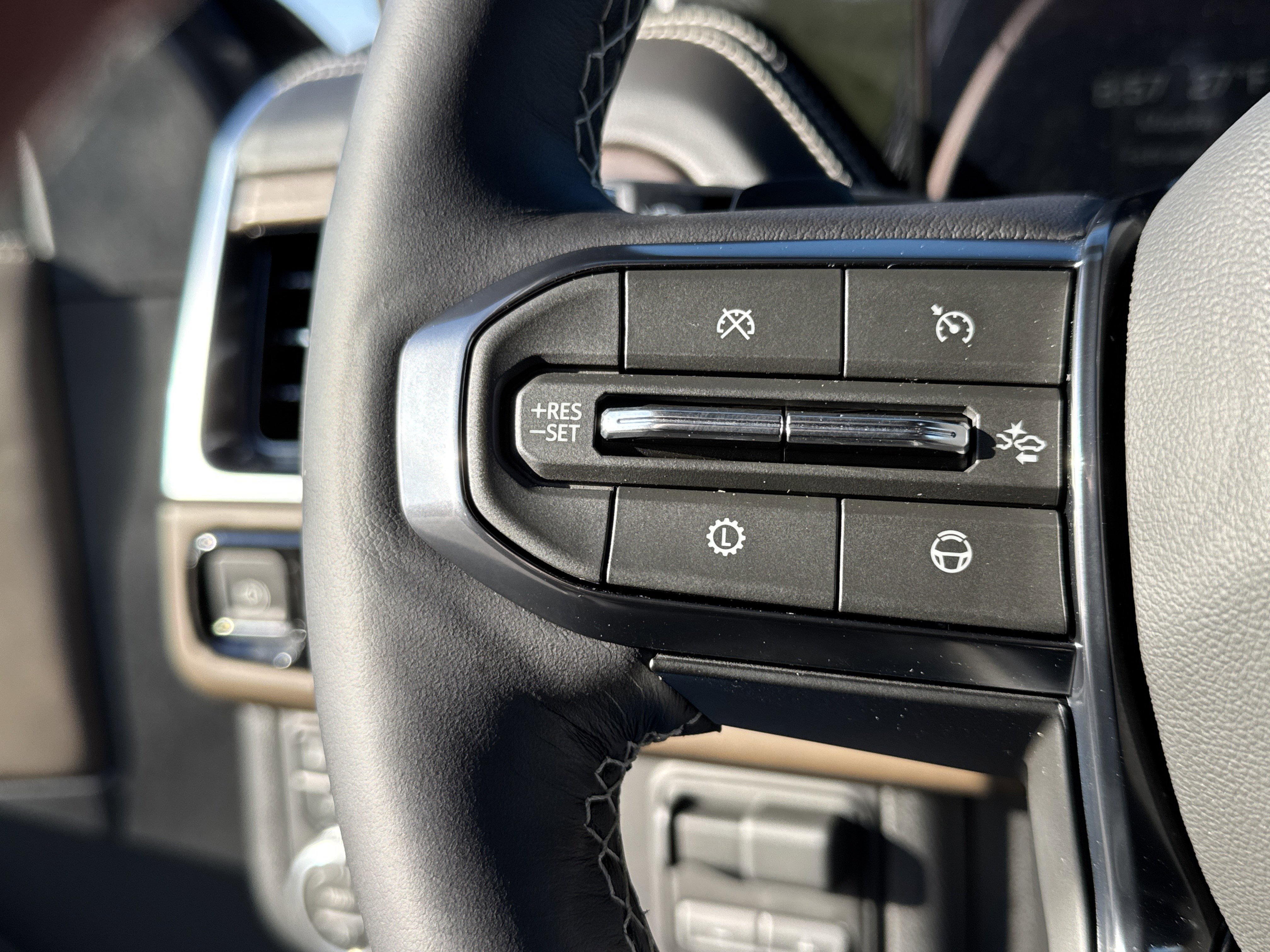 Used 2026 GMC Yukon Denali Ultimate w/ LPO, Floor Liner Package image 20