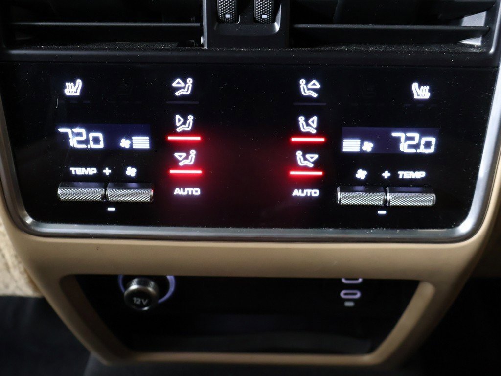 Used 2022 Porsche Cayenne GTS image 59