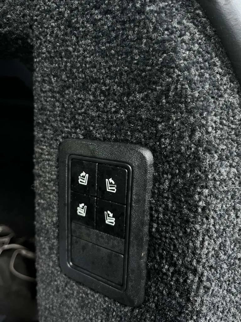 Used 2015 Land Rover Range Rover Long Wheelbase Supercharged image 18