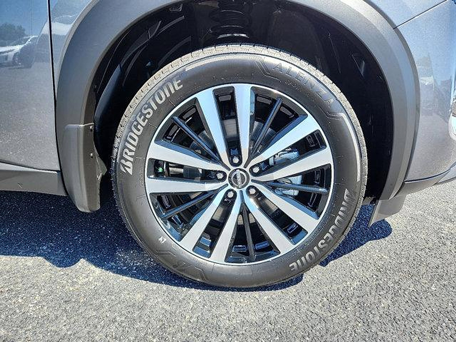 New 2025 Nissan Pathfinder Platinum w/ Black Appearance Package image 5