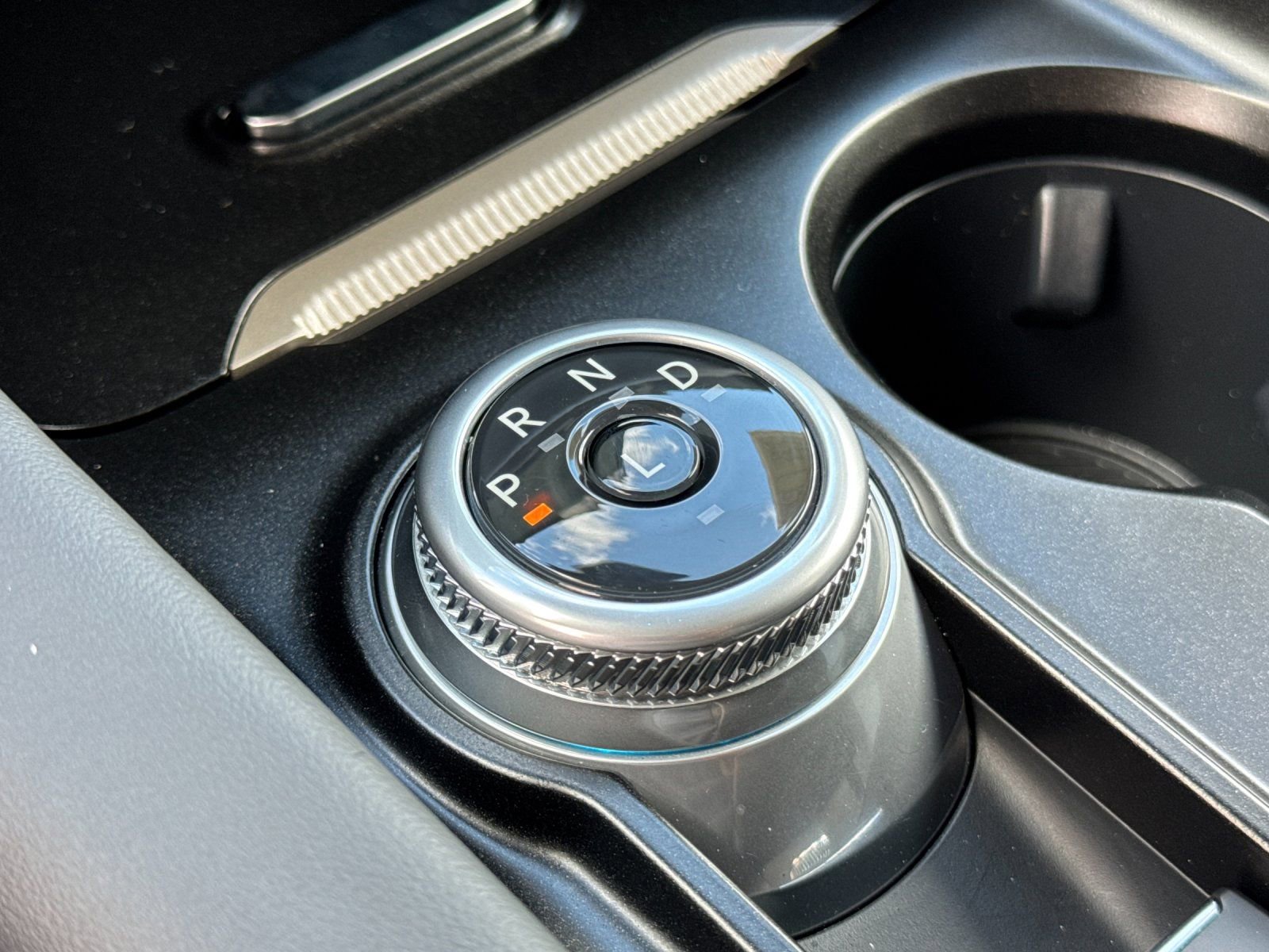 Used 2025 Ford Explorer Active w/ Active Comfort Package image 25