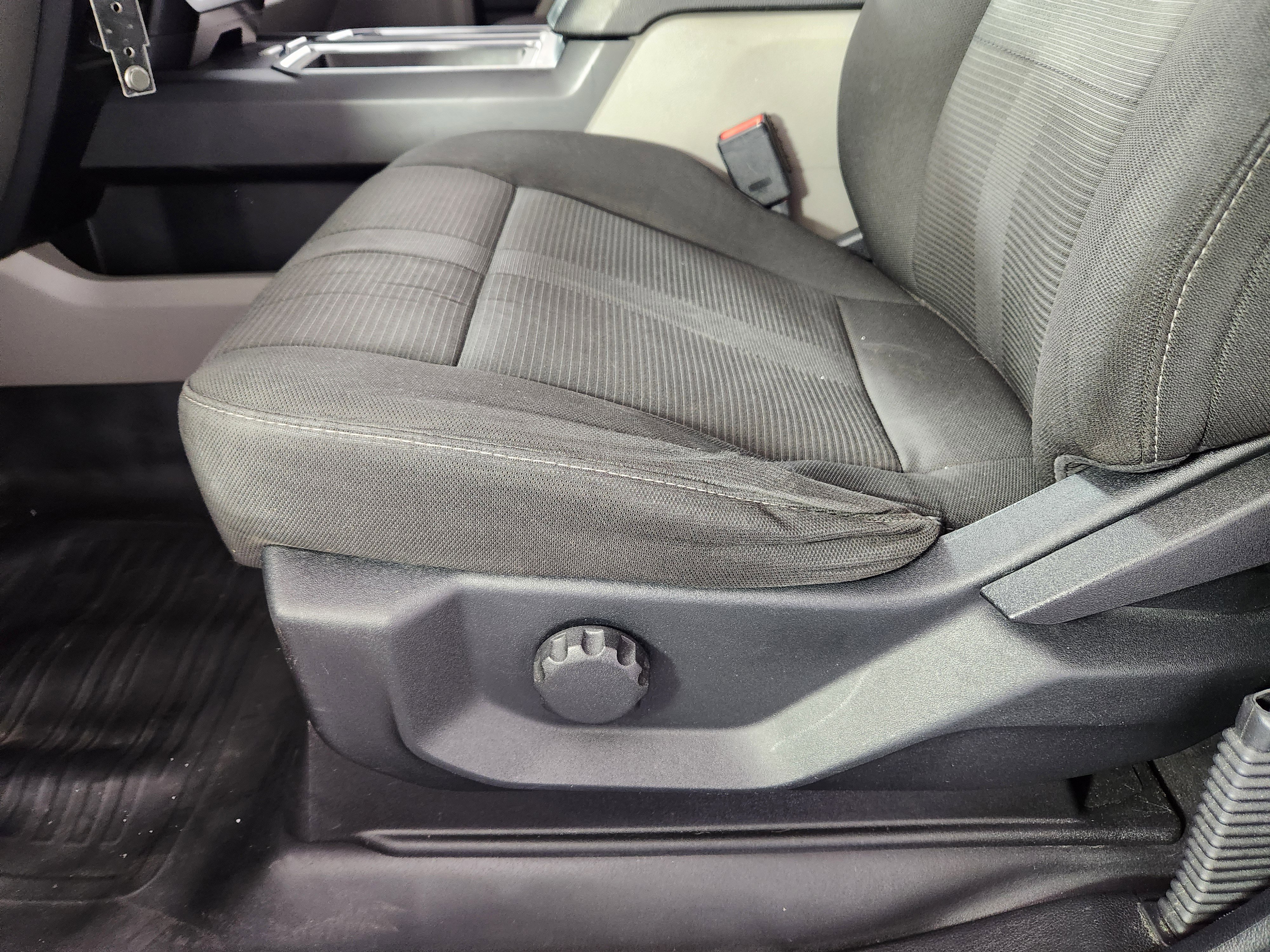 Used 2017 Ford F150 XL w/ Equipment Group 101A Mid RWD image 13