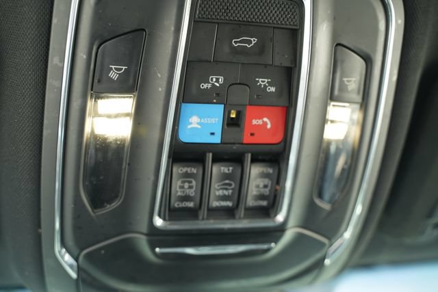 Used 2024 Jeep Grand Cherokee L Limited w/ Luxury Tech Group II RWD image 39
