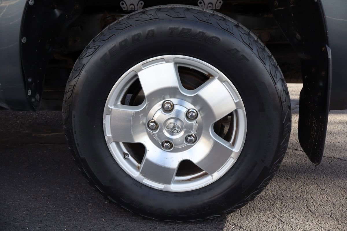 Used 2010 Toyota Tundra 4x4 CrewMax image 43