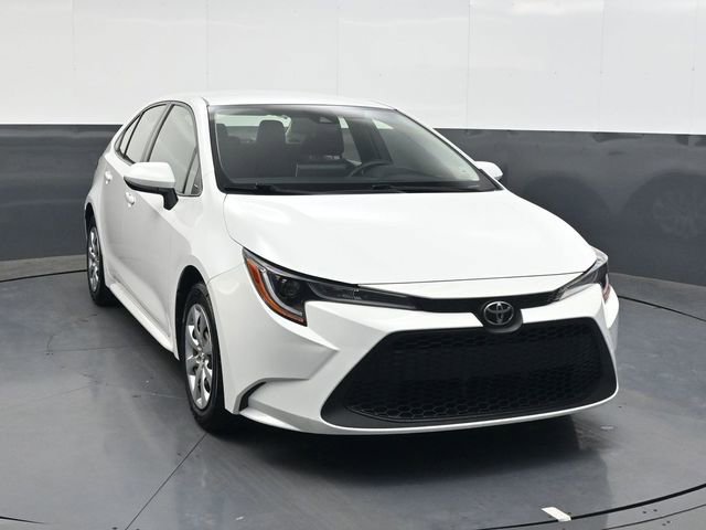 Used 2021 Toyota Corolla LE image 2