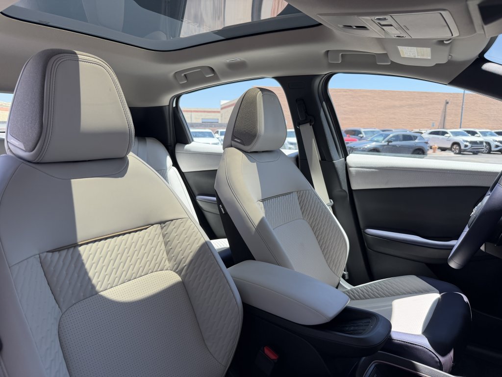 Used 2026 Nissan Leaf Platinum+ w/ Floor Mat Package (Platinum+) FWD image 43