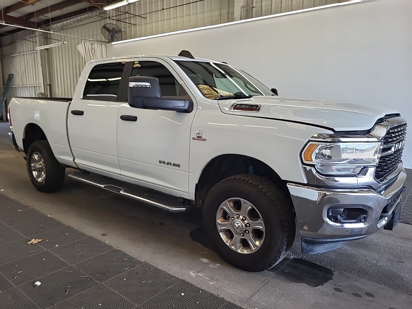 Used 2024 RAM 2500 Big Horn w/ Off Road Package AWD/4WD image 4
