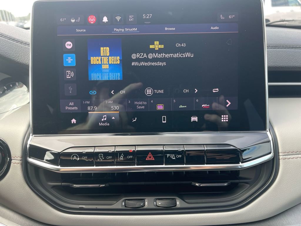 Used 2022 Jeep Compass Limited image 17