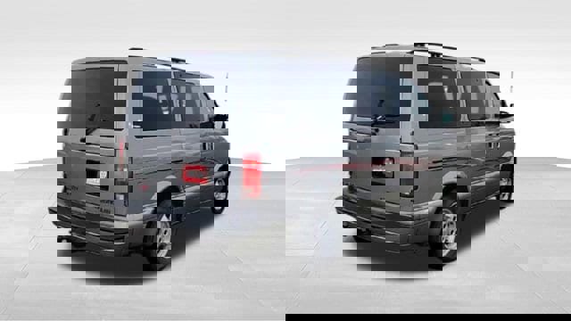 Used 2003 Chevrolet Astro LS w/ LS Preferred Equipment Group image 8