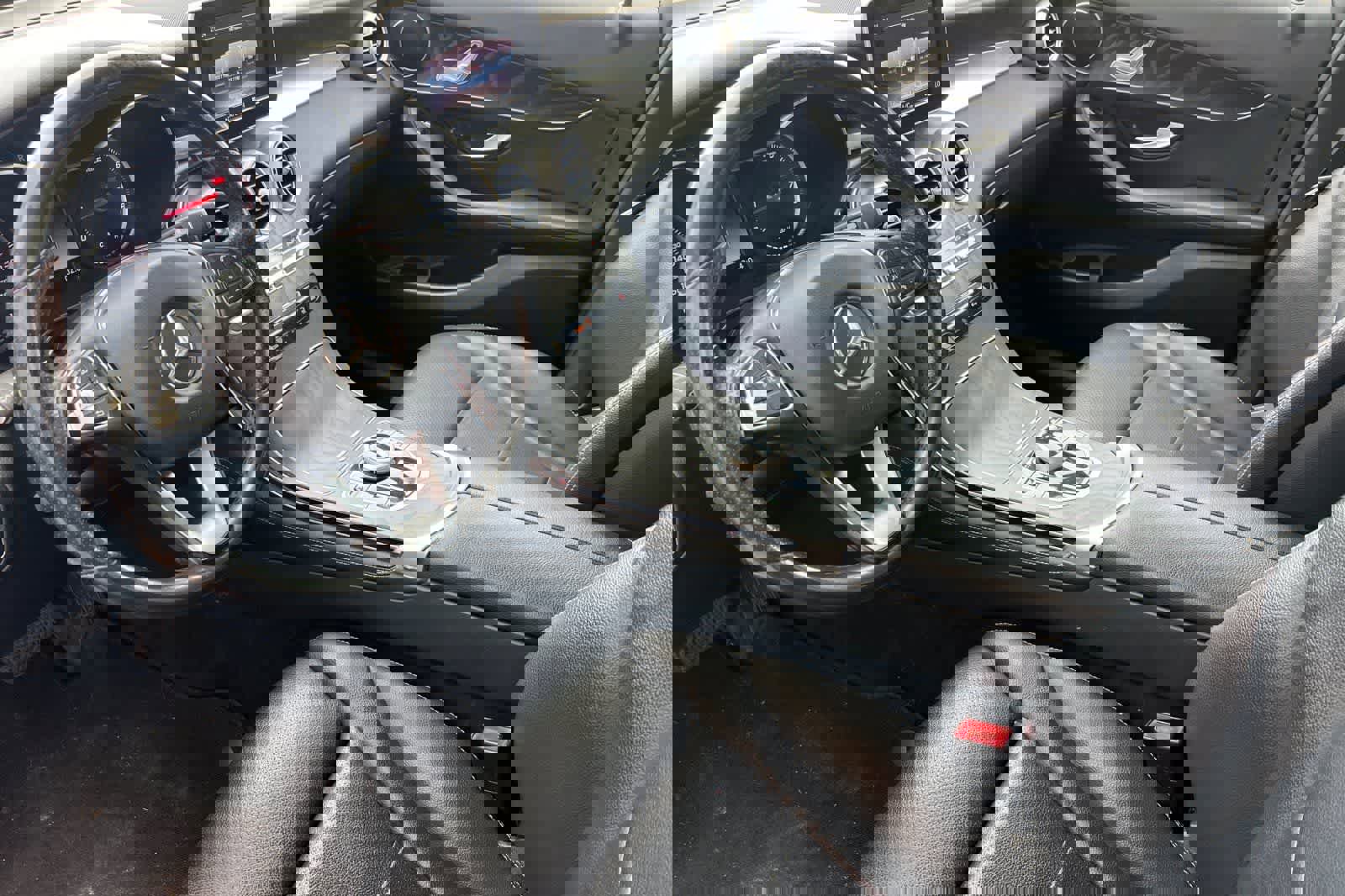 Used 2018 Mercedes-Benz GLC 300 image 12