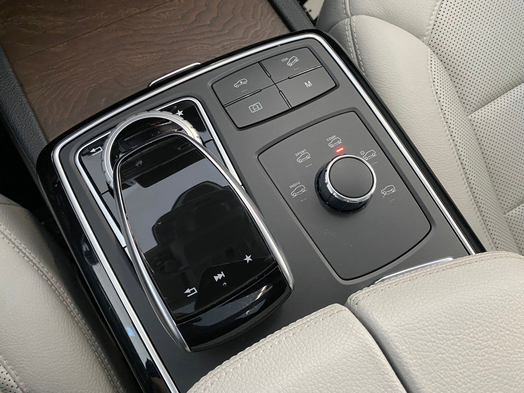 Used 2017 Mercedes-Benz GLS 550 4MATIC image 30