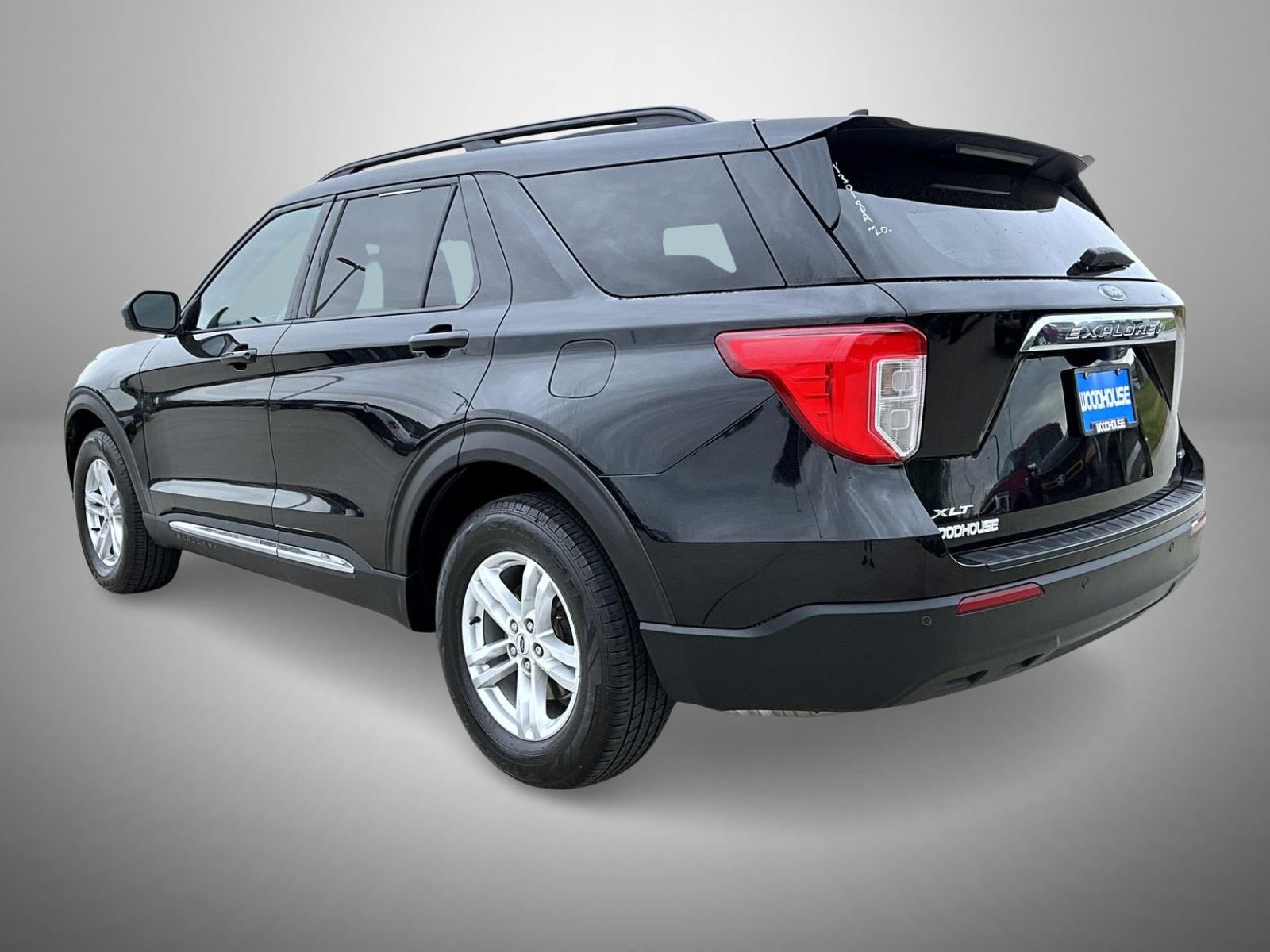 Used 2020 Ford Explorer XLT AWD/4WD image 7