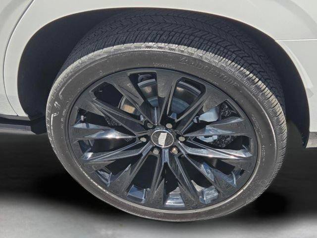 Certified 2025 Cadillac Escalade Sport Platinum w/ LPO, ONYX Package AWD/4WD image 12