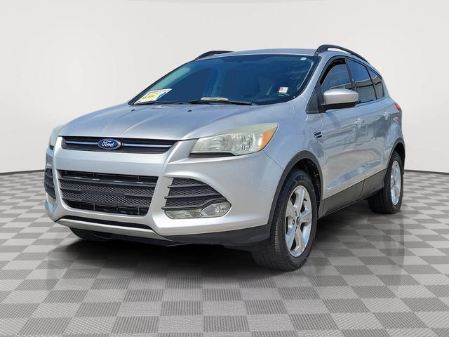 Used 2016 Ford Escape SE w/ Equipment Group 201A image 3
