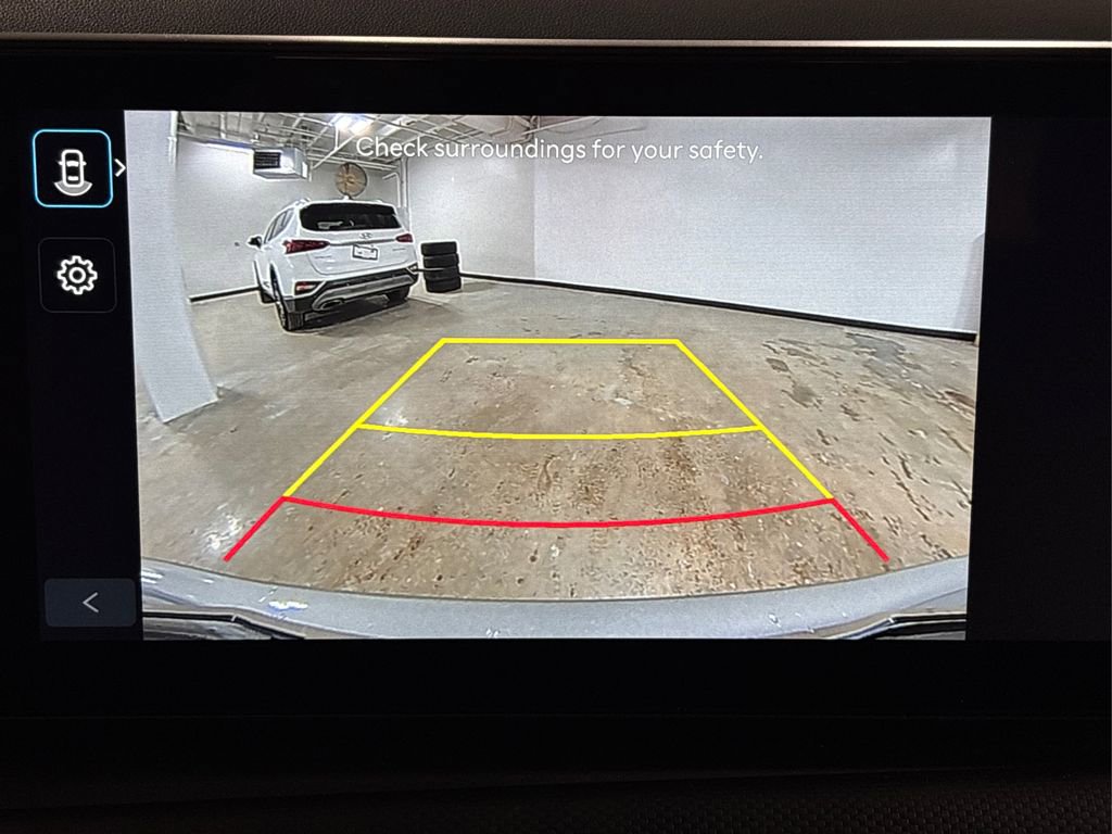 Used 2025 Hyundai Tucson SE image 32