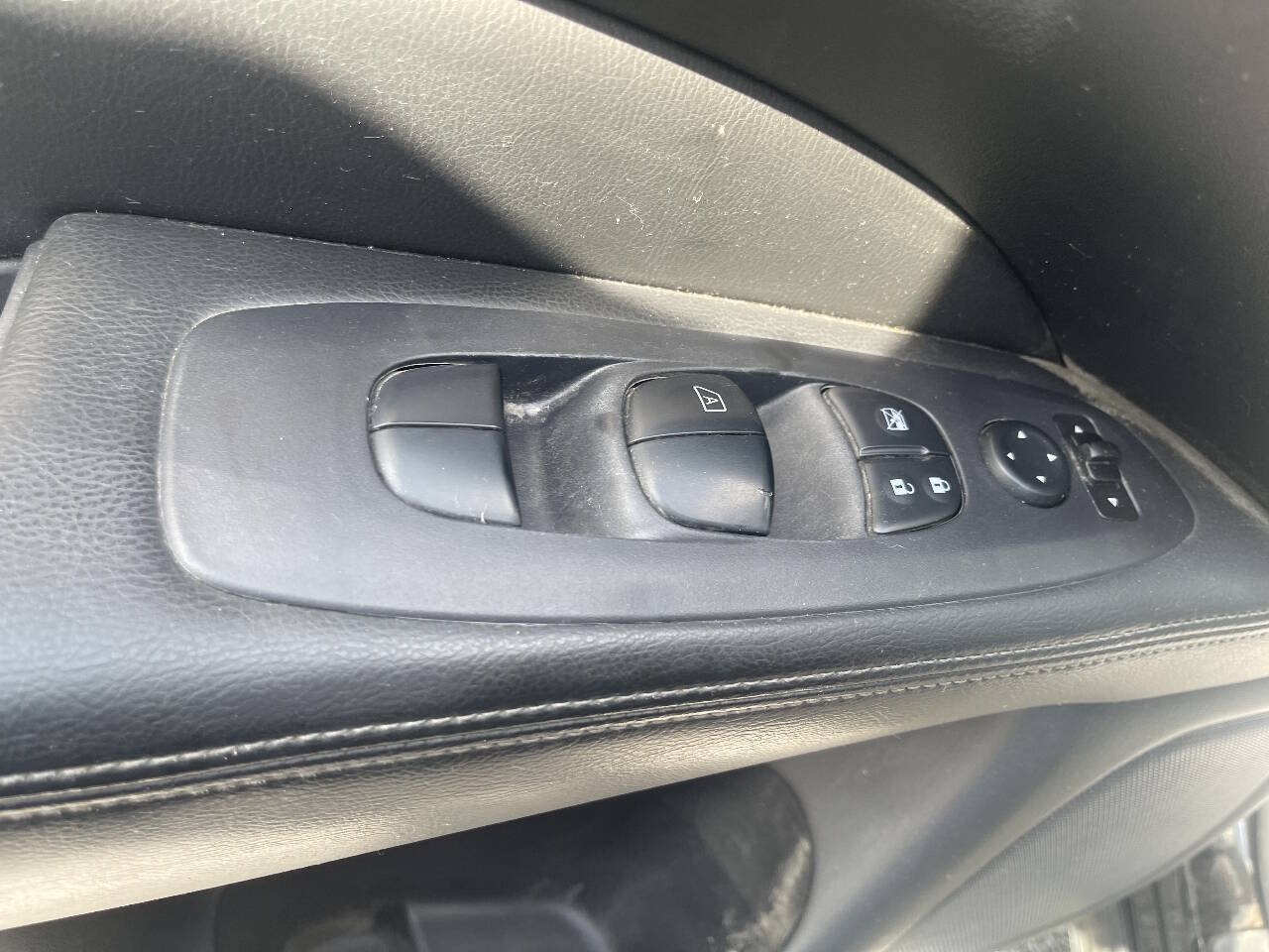 Used 2019 Nissan Pathfinder S AWD/4WD image 13