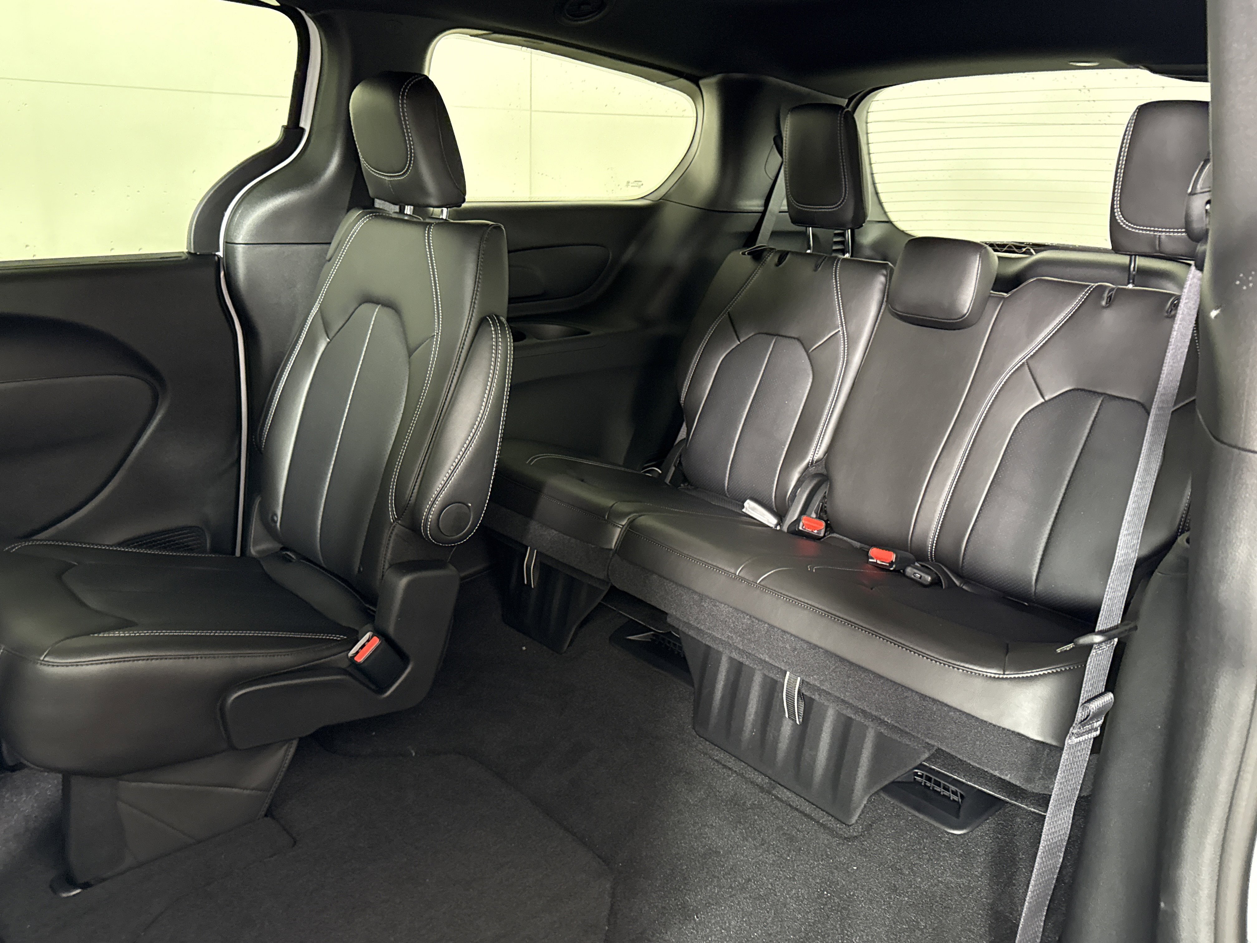 New 2026 Chrysler Voyager LX FWD image 13