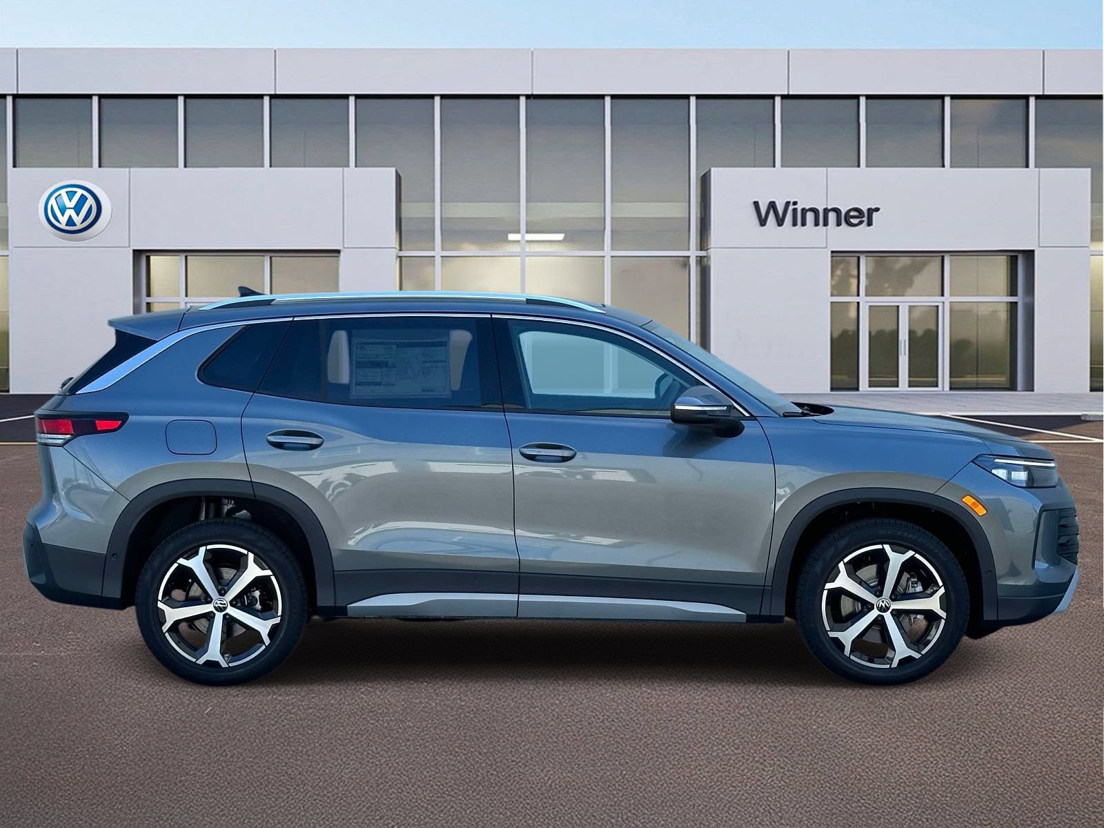 New 2026 Volkswagen Tiguan SE AWD/4WD image 6
