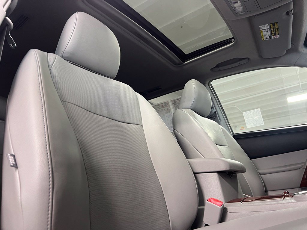 Used 2013 Toyota Highlander Limited FWD image 24