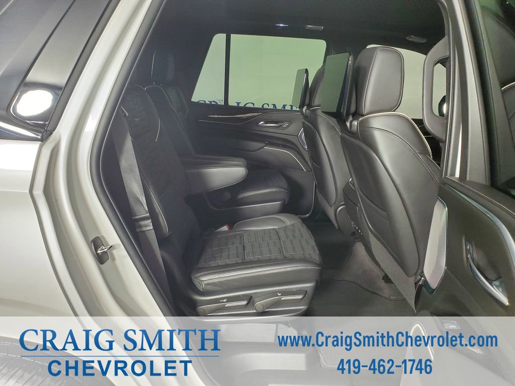 Used 2022 Cadillac Escalade Sport Platinum w/ Heavy-Duty Trailer Package AWD/4WD image 20
