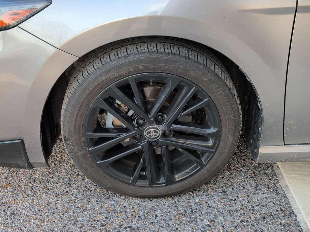 Used 2025 Toyota Camry SE image 10