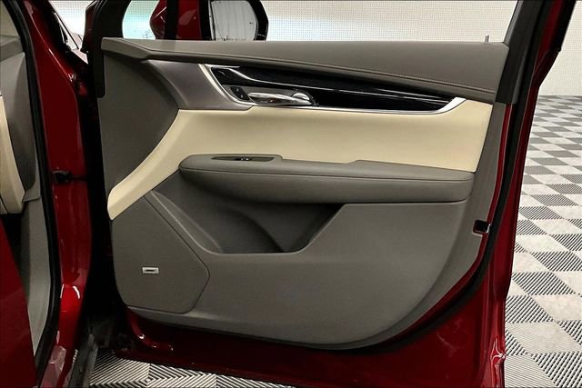 Used 2023 Cadillac XT6 Premium Luxury image 22