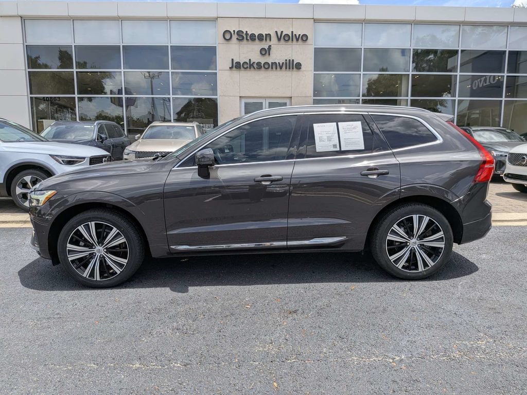 Used 2022 Volvo XC60 B5 Inscription w/ Advanced Package FWD image 3