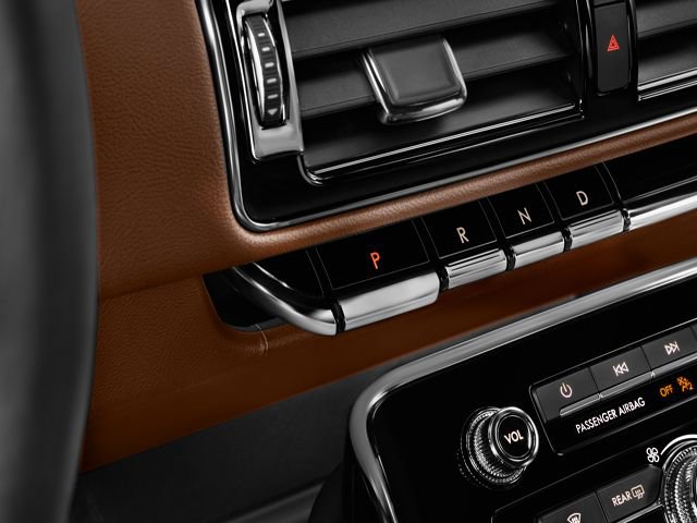 Used 2023 Lincoln Navigator Reserve image 9