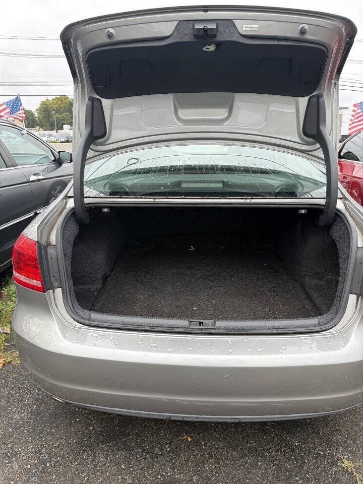 Used 2013 Volkswagen Passat 2.5 SE FWD image 9