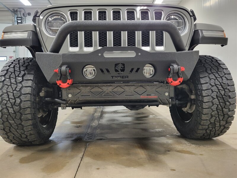 Used 2022 Jeep Wrangler Unlimited Sahara w/ LED Lighting Group AWD/4WD image 36