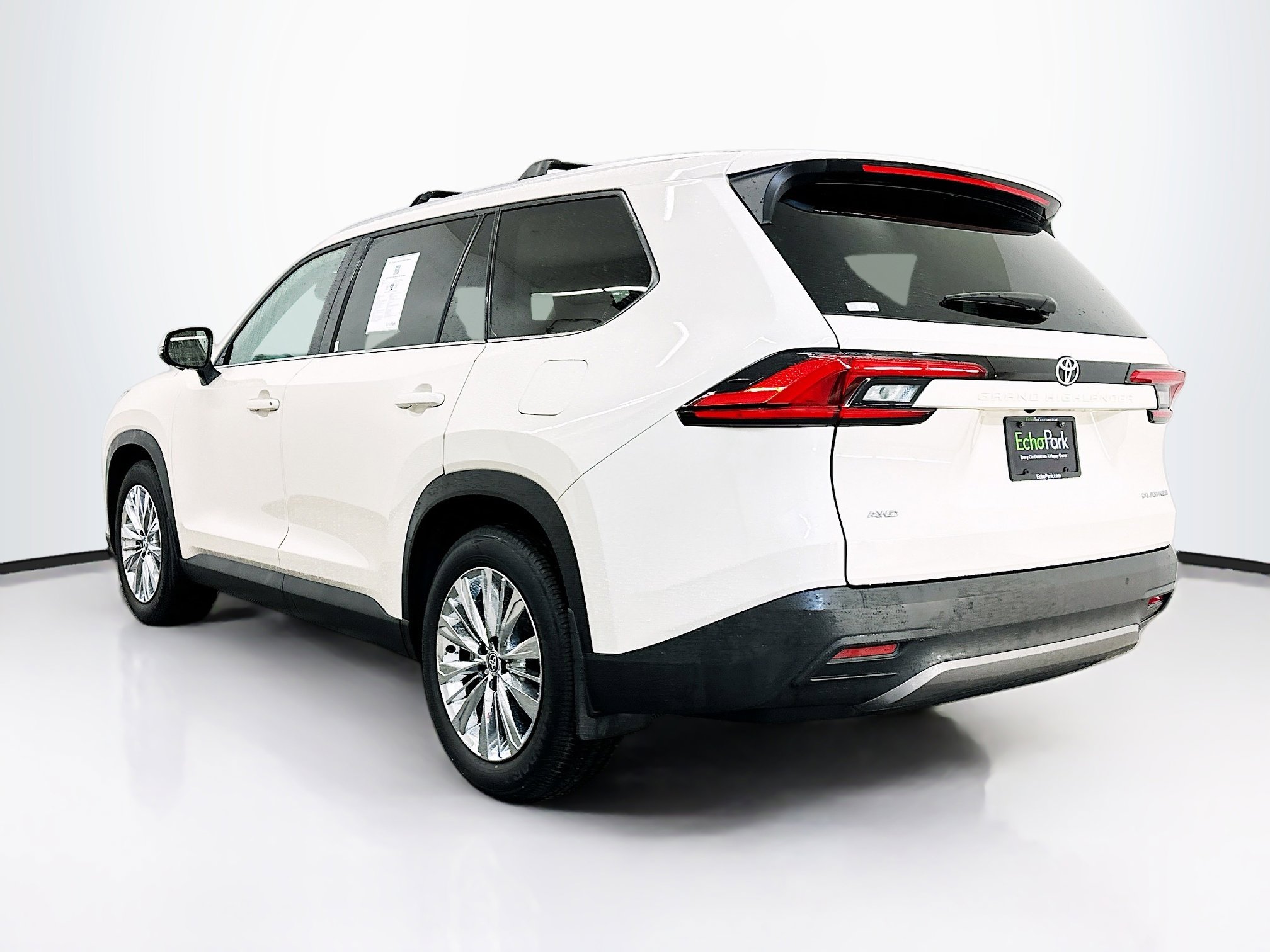 Used 2024 Toyota Grand Highlander AWD image 5