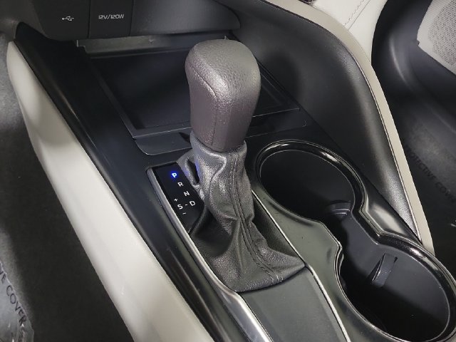 Used 2020 Toyota Camry LE FWD image 30